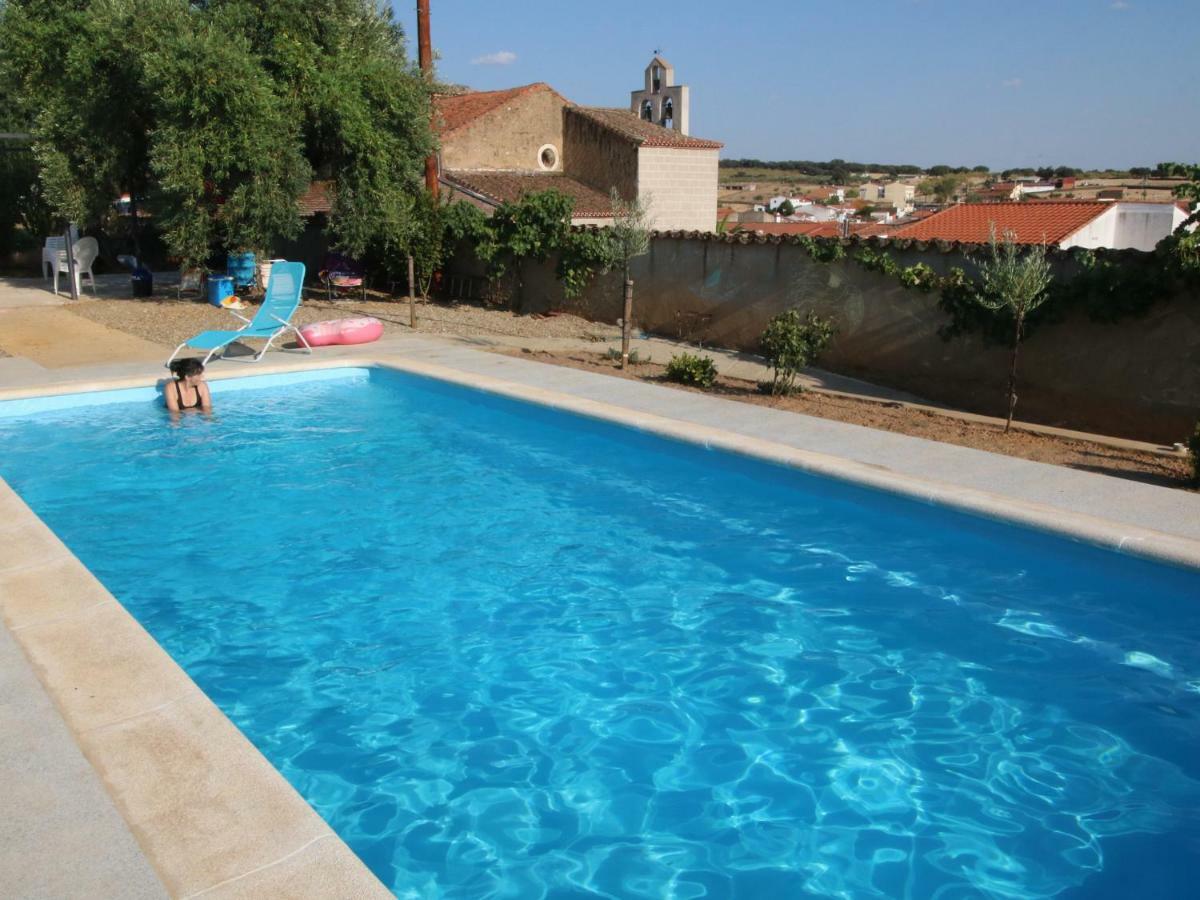 Sierra De Monfrague Apartment Torrejon el Rubio Exterior photo